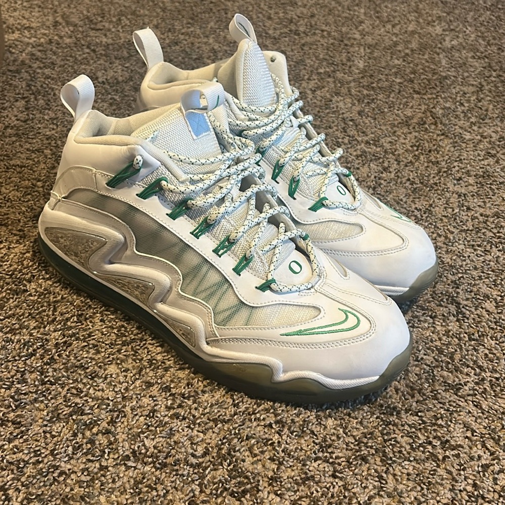 Nike Oregon Ducks Air Max 360 Diamond Turf Shoe Men 13 Wht Grn Sneaker 2013